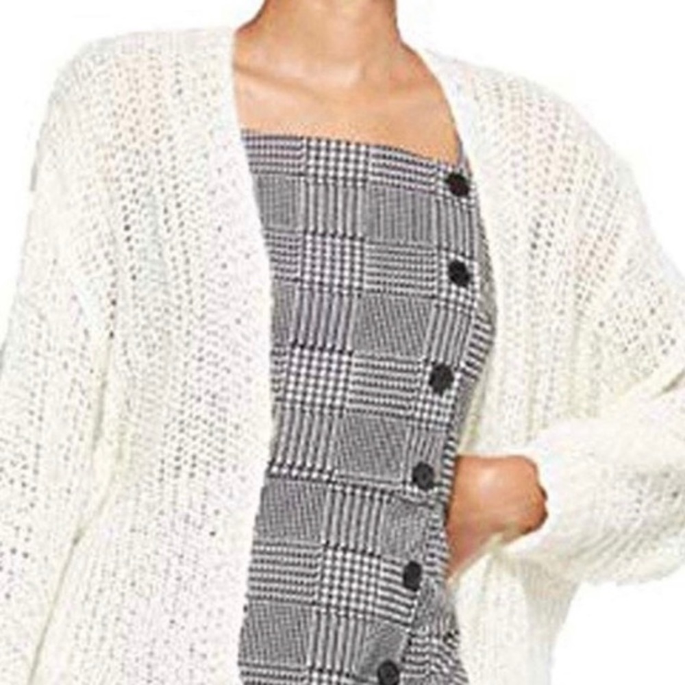 Wild Fable Ivory color very lightweight sweater XL